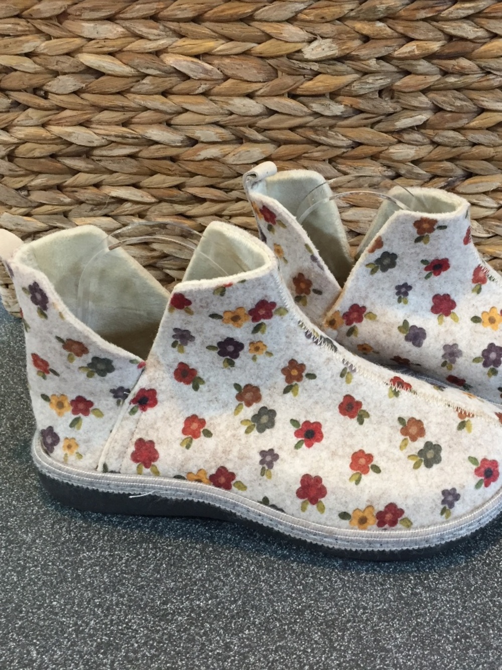 Unity in Diversity Cream Wool Slipper Bootie with Multicolor Floral Print - Picture 3 of 11